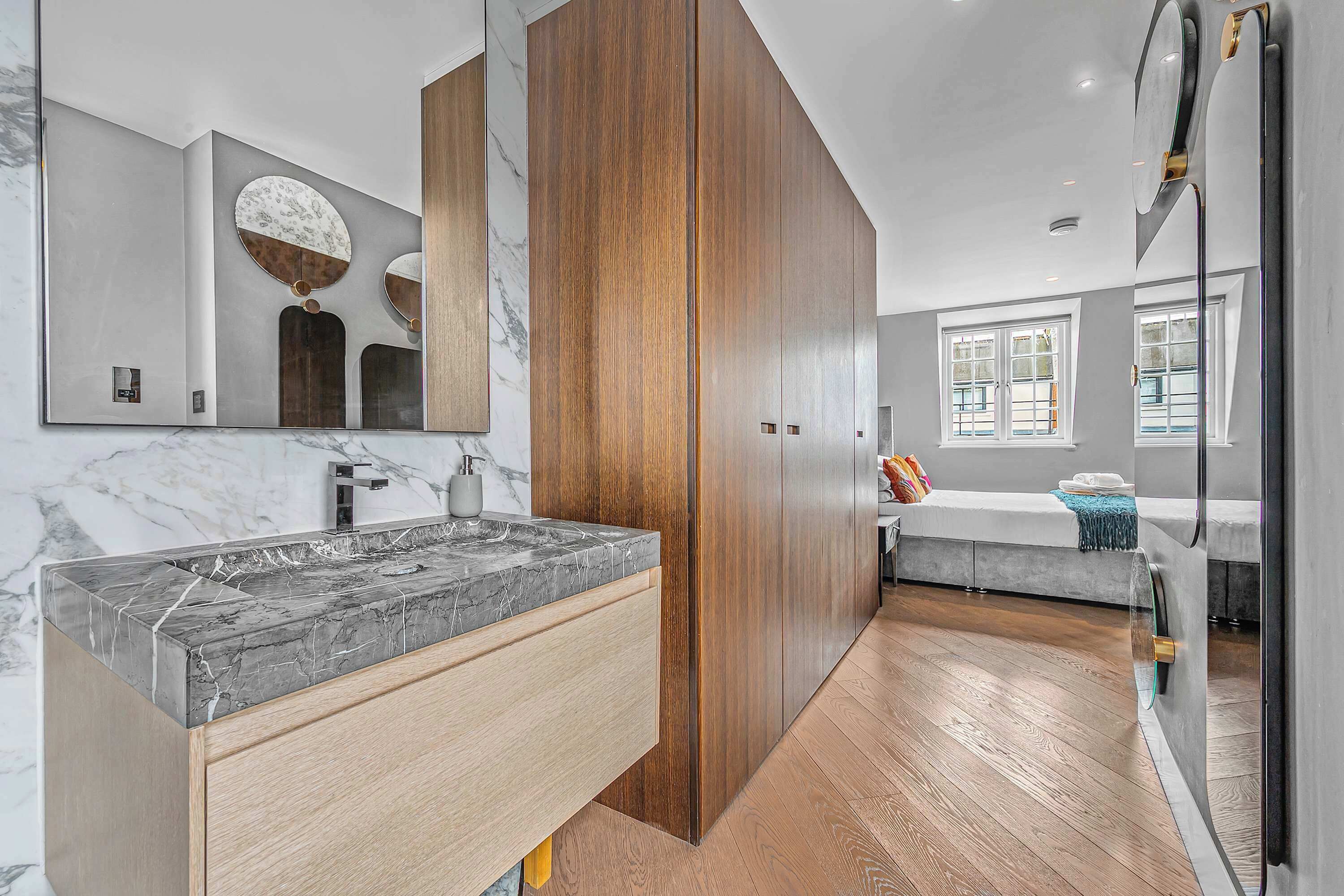 1 chambre, fer et planche à repasser, lit parapluie, Wi-Fi