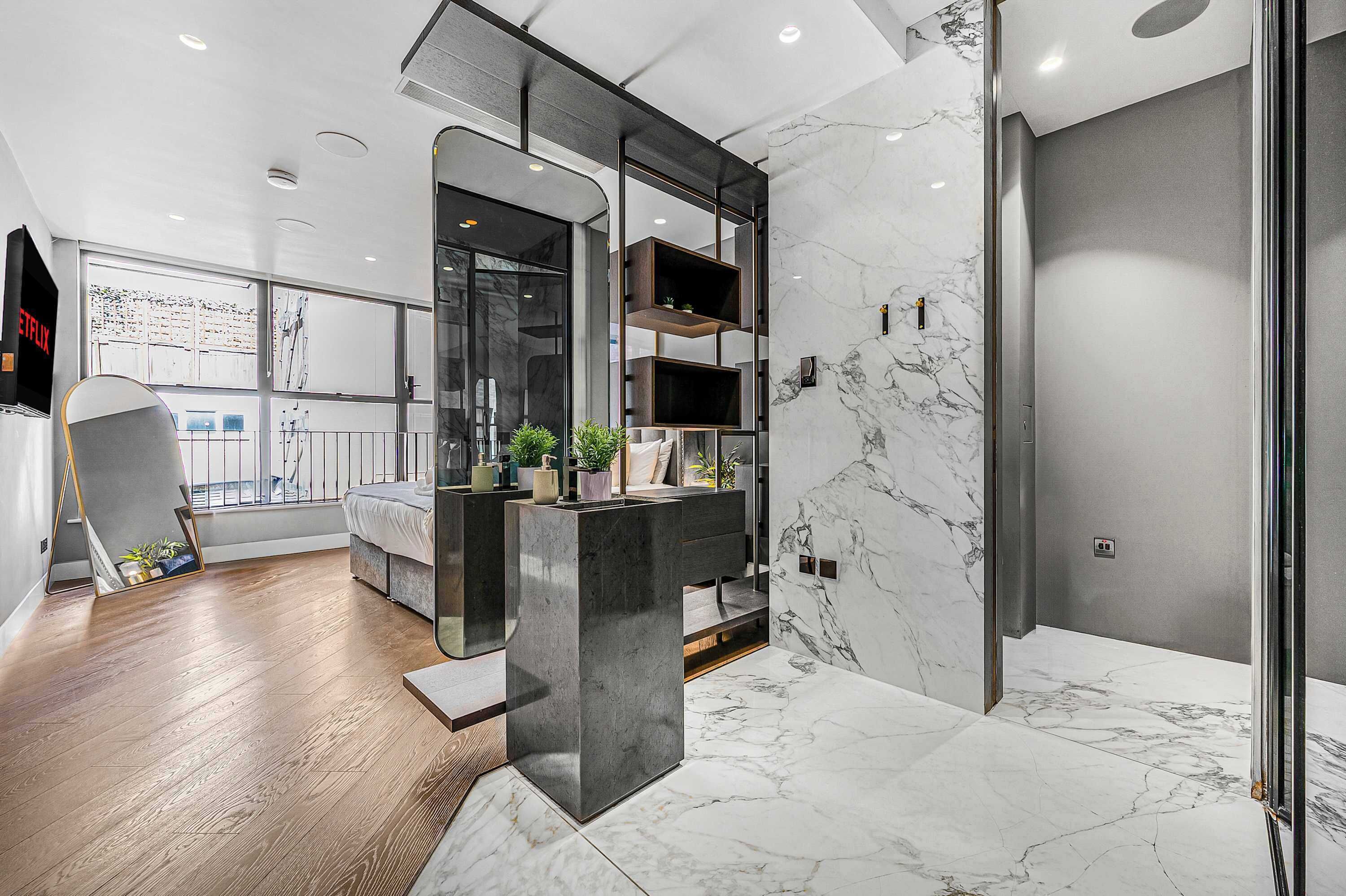 2 habitaciones, tabla de planchar con plancha, cuna de viaje y wifi 