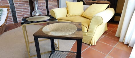 Loft Deluxe, 1 habitación, cocineta, vista al jardín | Caja de seguridad en la habitación, cortinas blackout y insonorización