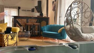 Deluxe Loft, 1 Bedroom, Kitchenette, Garden View | Premium bedding, Select Comfort beds, individually decorated