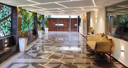 Let'stay DLF Phase- 1, Gurugram