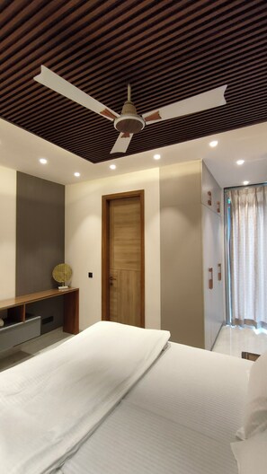 Iron/ironing board, free WiFi - Let'stay DLF Phase- 1, Gurugram (Gurugram)