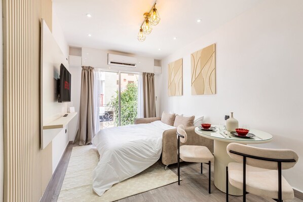 1 chambre, fer et planche à repasser, Wi-Fi gratuit, draps fournis