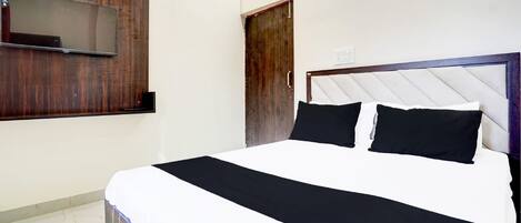 Deluxe Double Room | Desk, free WiFi