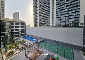 Căn hộ Cao cấp, ban công, quang cảnh hồ bơi | Quang cảnh ban công