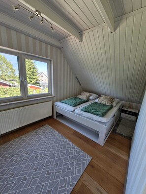 3 bedrooms - Haus 53° Nord - North Sea vacation for the whole family - pets welcome (Südbrookmerland)