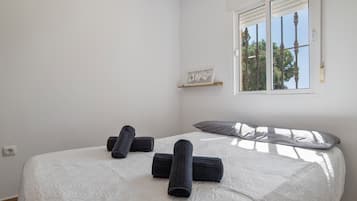 4 slaapkamers, een strijkplank/strijkijzer, wifi, beddengoed