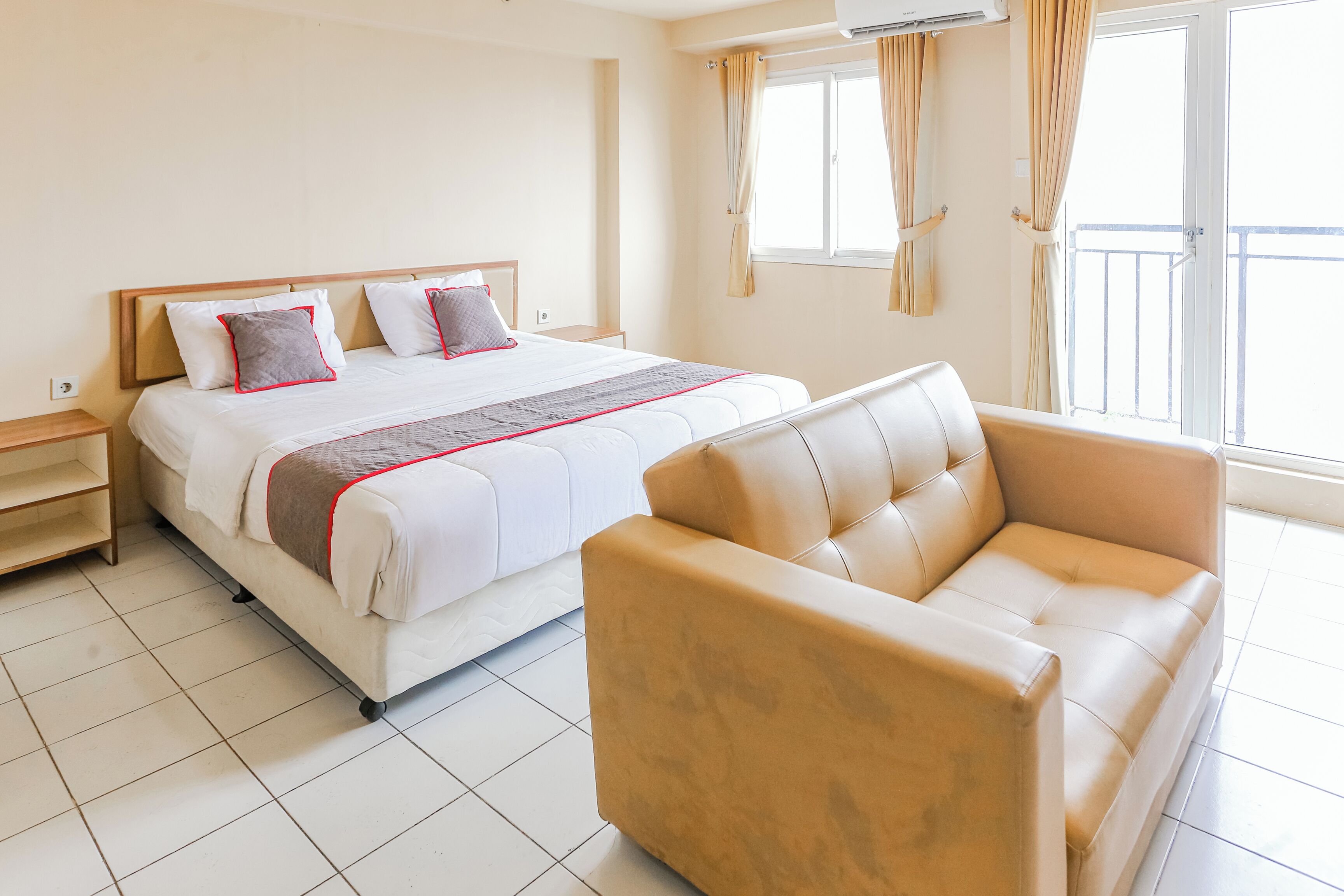 Deluxe Double Room | Free WiFi, bed sheets