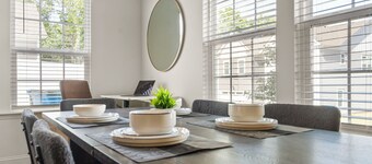 Luxe 3BR Townhouse Mins to Uptown CLT