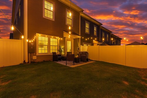 Luxe 3BR Townhouse Mins to Uptown CLT