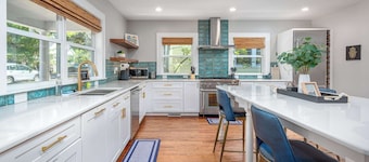 Stylish Durham Retreat - Walkable, Sleeps 6