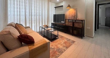 Premier 2-bedroom Lifeline apartment with free Parking