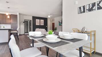 Apartment | Dining room