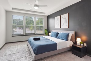 Apartment | Free WiFi - Luxe King 3BR Suite in North Raleigh (Raleigh)