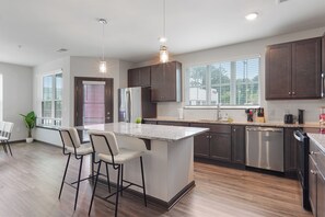 Apartment | Private kitchen - Luxe King 3BR Suite in North Raleigh (Raleigh)