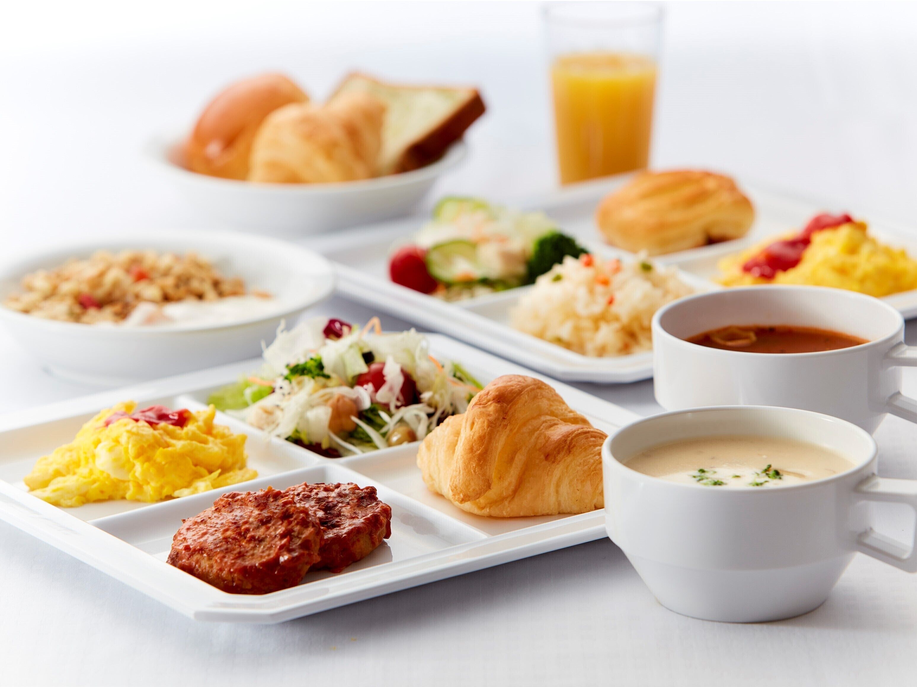 包含每日自助早餐