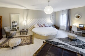 Suite Premium, ensuite (Boréale) | Meja kerja, ruang kerja ramah laptop, dan Wi-Fi gratis