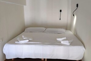 2 habitaciones, tabla de planchar con plancha, wifi y ropa de cama