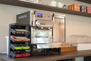 Colazione a buffet inclusa, servita tutte le mattine