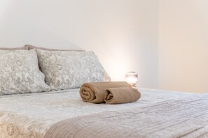1 chambre, fer et planche à repasser, Wi-Fi, literie fournie