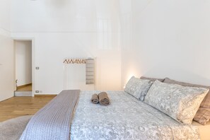 1 slaapkamer, een strijkplank/strijkijzer, wifi, beddengoed