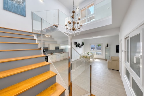 Casa Dang - 600M to the beach By LVH