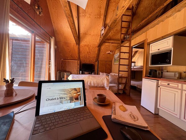 4 chambres, accès au Wi-Fi (inclus)