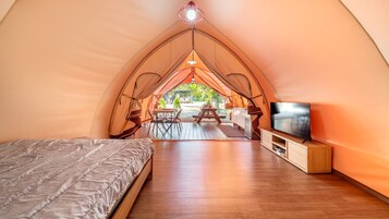 Basic Room, 1 Bedroom (Snowflake Room 1 (Private BBQ)) | 1 bedroom, free WiFi