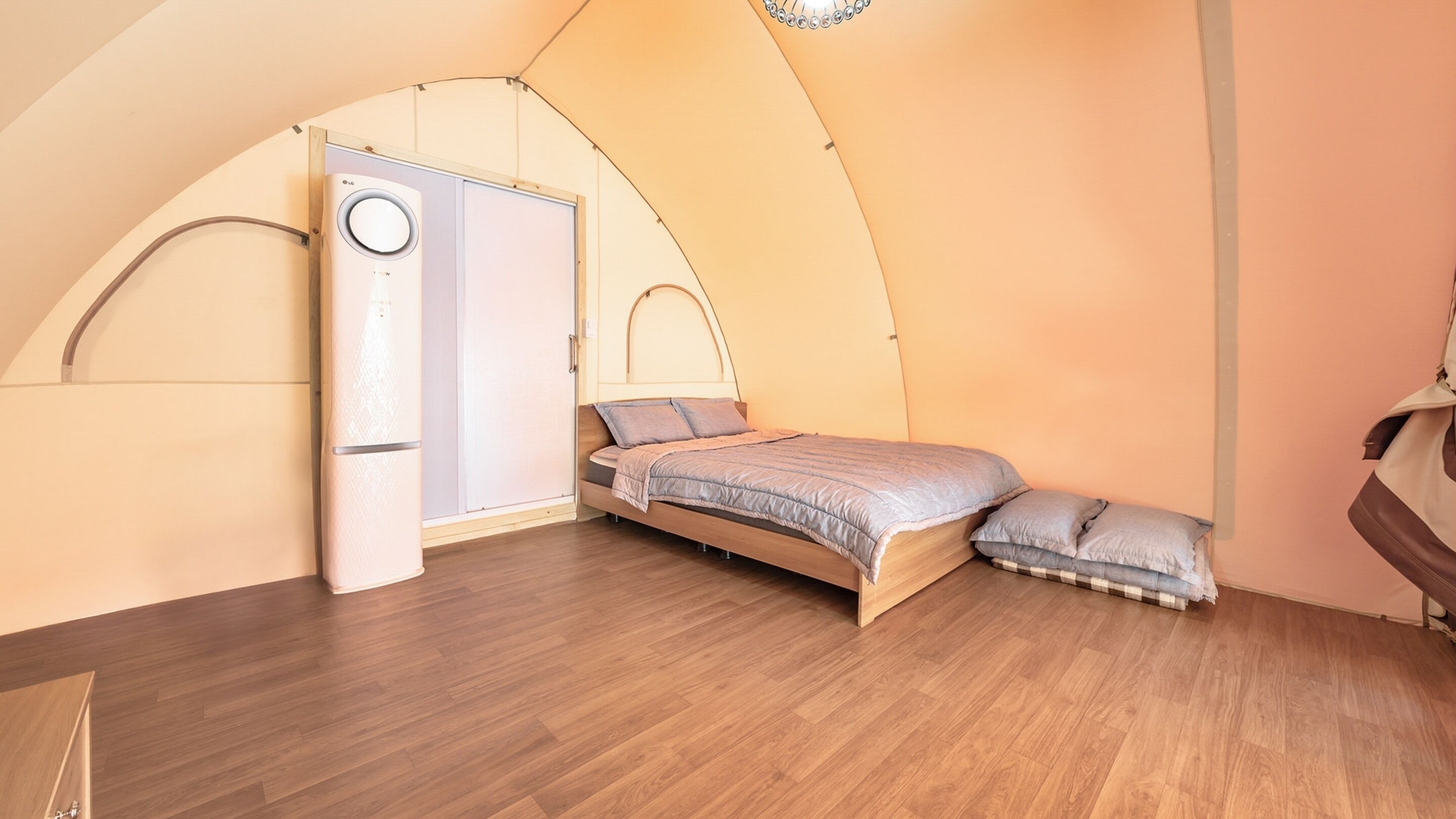 Basic Room, 1 Bedroom (Maple Room 1 (Private BBQ)) | 1 bedroom, free WiFi