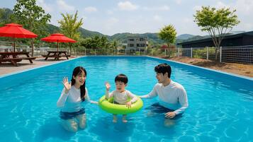 Basic Room, 1 Bedroom (Maple Room 1 (Private BBQ)) | 1 bedroom, free WiFi