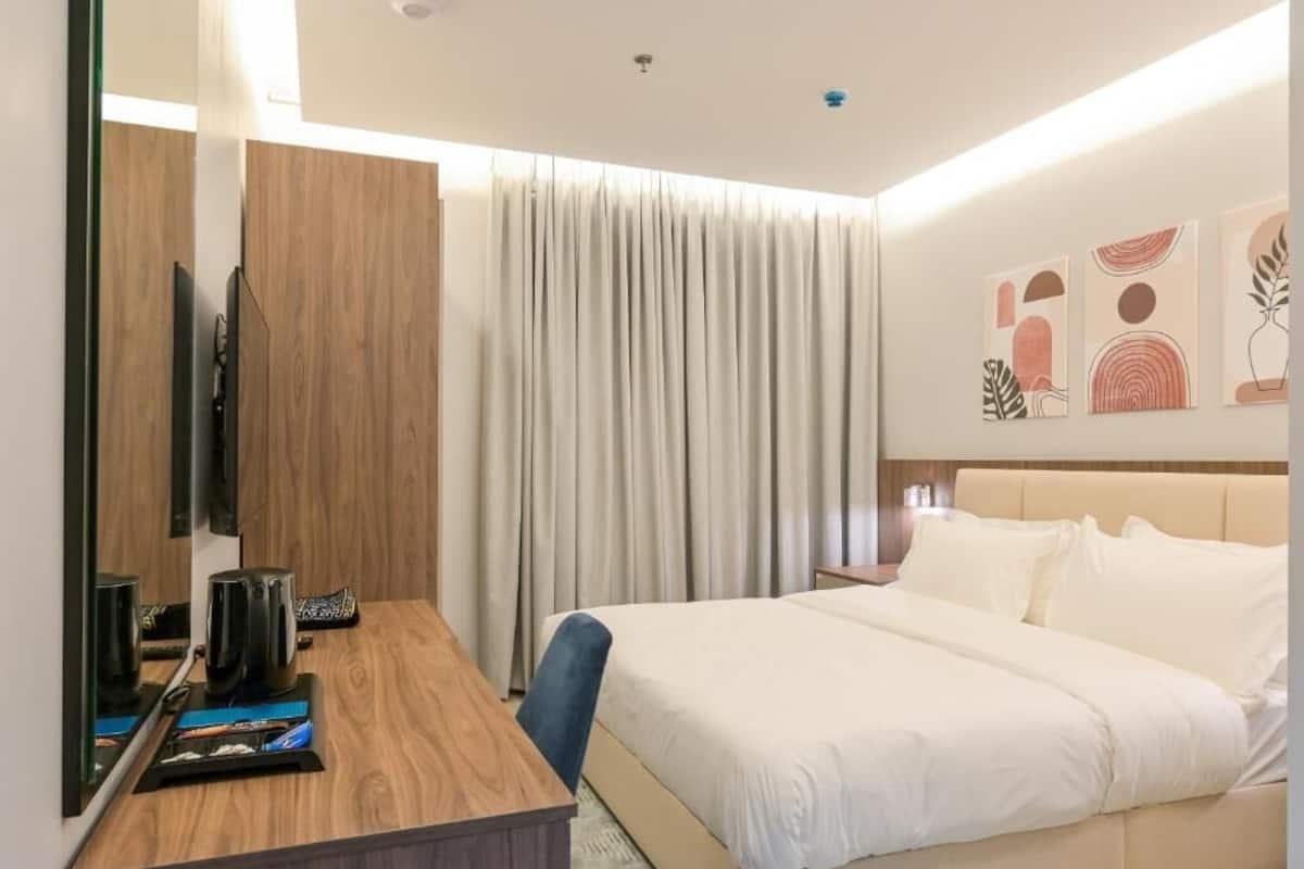 Habitació doble econòmica | Roba de llit d'alta qualitat i caixa forta a l'habitació
