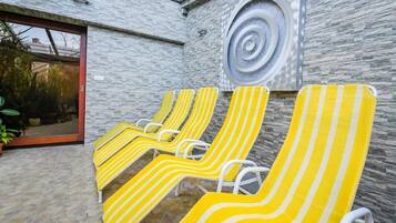 Körperbehandlungen, Aromatherapie, Warmsteinmassagen