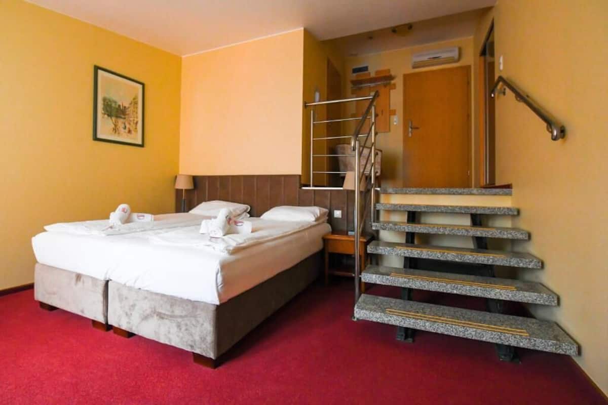 Apartment | Iron/ironing board, WiFi (free)