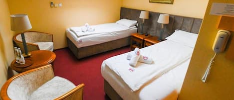 Zweibettzimmer | Bügeleisen/Bügelbrett, kostenloses WLAN