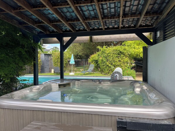 屋外スパ浴槽