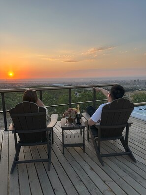 Baita Luxury, idromassaggio, vista città | Terrazza/patio
