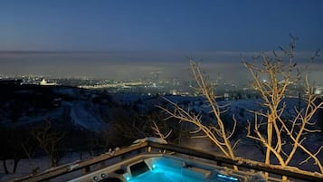 Cabane Luxe, bain à remous, vue ville | Baignoire à jets