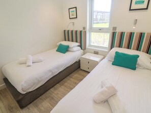 3 habitaciones, decoración personalizada y muebles diferentes