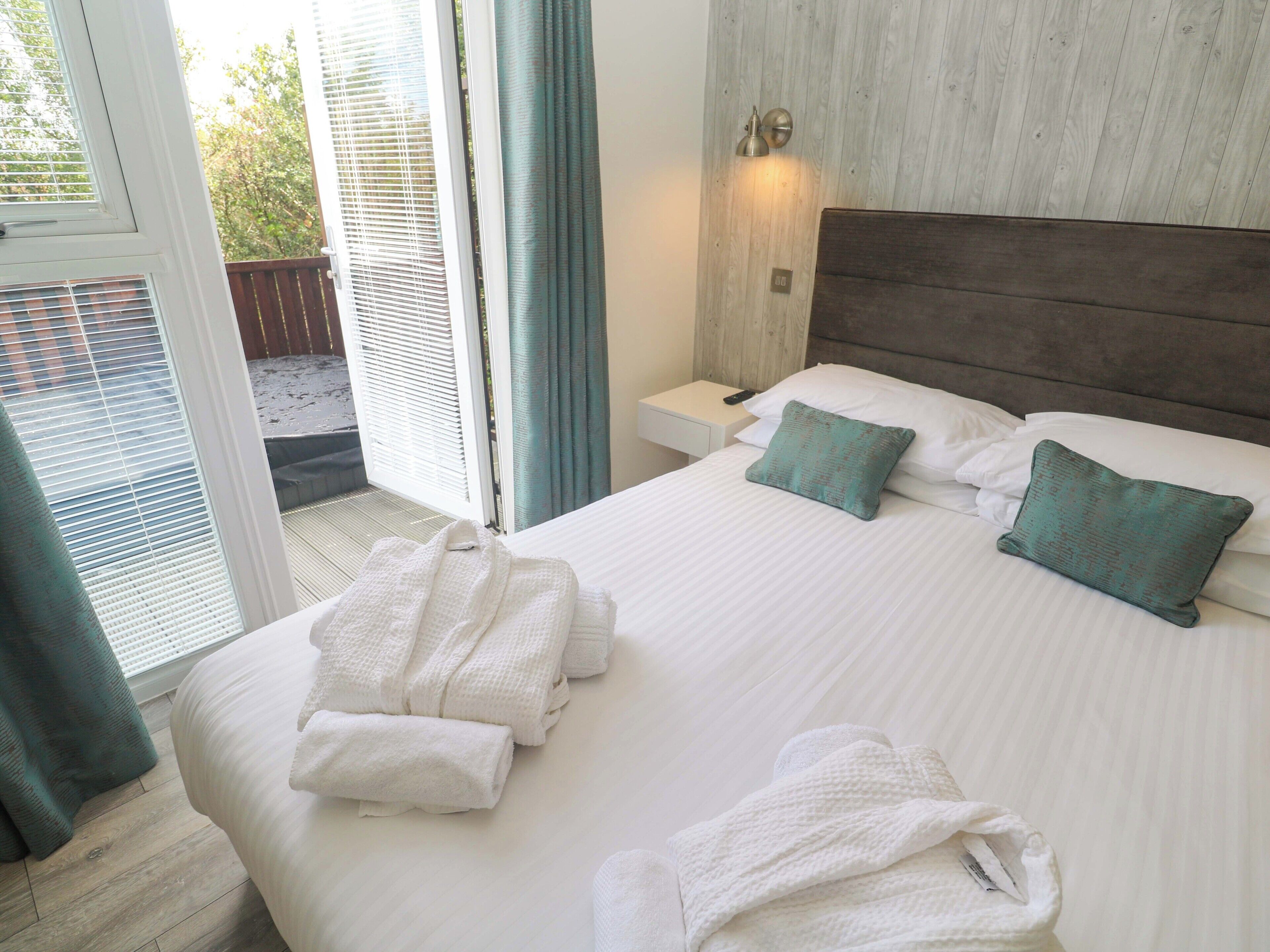 3 bedrooms, individually decorated, individually furnished, free WiFi