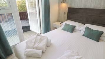 3 bedrooms, individually decorated, individually furnished, free WiFi