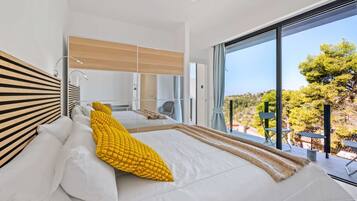 5 Schlafzimmer, Schreibtisch, Bügeleisen/Bügelbrett, WLAN