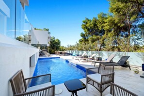 Pool - Villa Pinares de San Antón Sea, City & Mountain Views (Málaga)