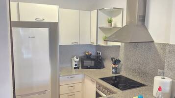 Lave-vaisselle, grille-pain, chaise haute