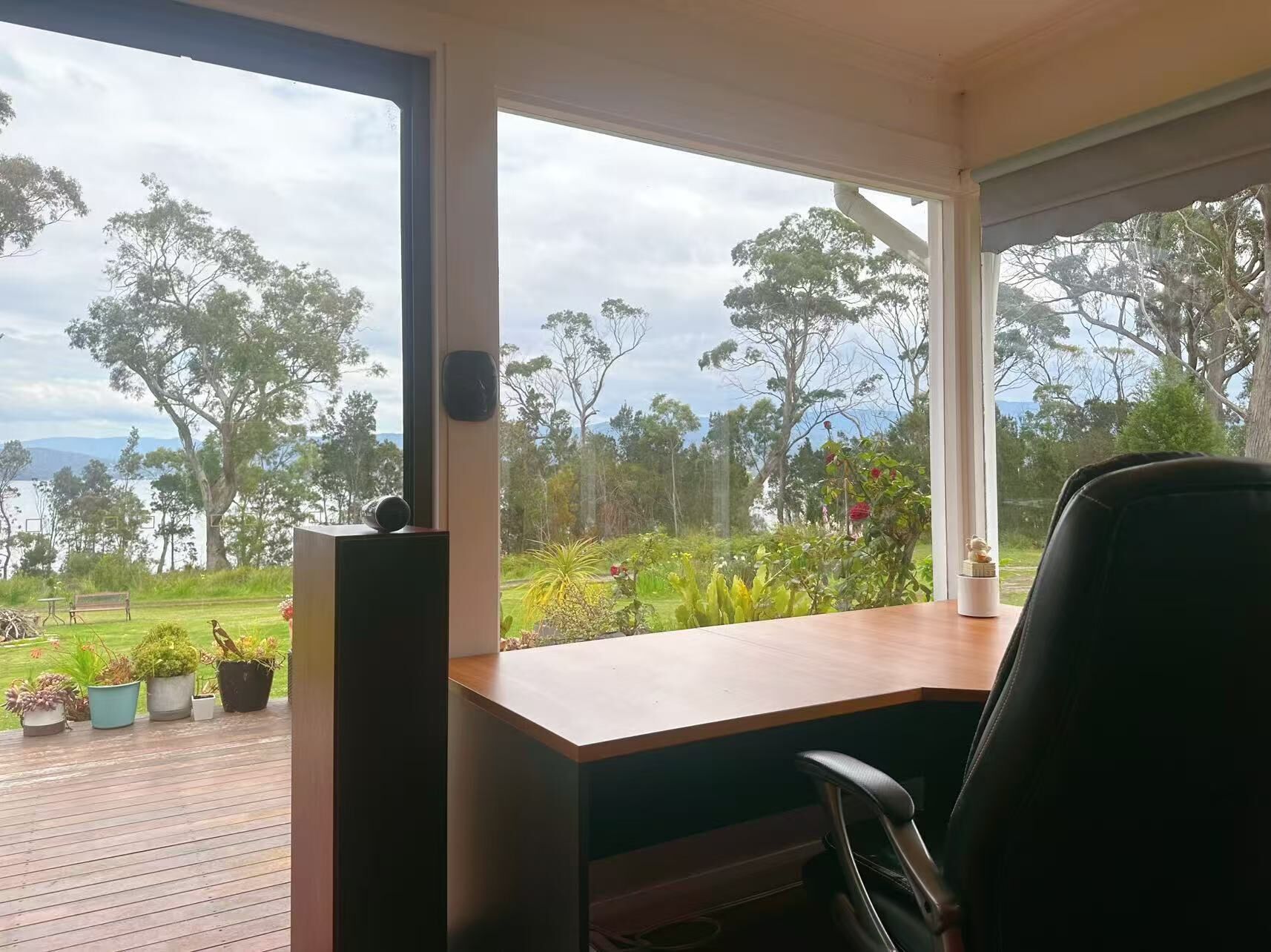 المنشأة من الداخل