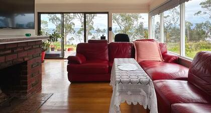 Seaside Retreat – A Hidden Gem by the Ocean