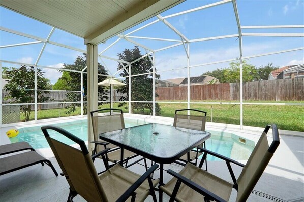 Outdoor dining - Family Home close to Disney, w/ Pool & Pet Friendly (Davenport)