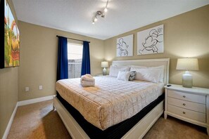 4 bedrooms, iron/ironing board, free WiFi, bed sheets - Family Home close to Disney, w/ Pool & Pet Friendly (Davenport)