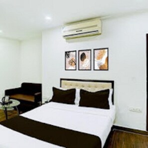 Standard Double Room, City View | Desk, iron/ironing board, free WiFi - Hotel Srida (Jaipur)