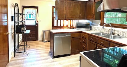 Tranquil 4-bedroom home, 2 miles from West Point, loaded with amenities