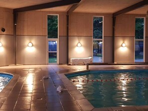 House | Pool